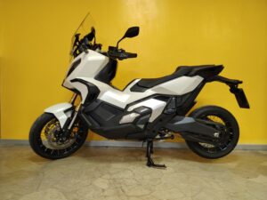 X-ADV 750 DCT